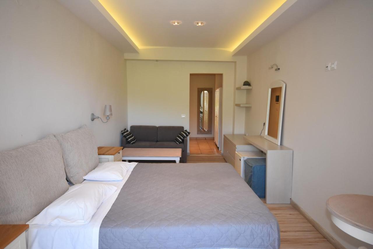 Callisto Beach Hotel 라이아페이즈 외부 사진